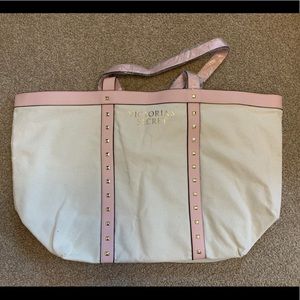 BNWT Victoria Secret Tote $15